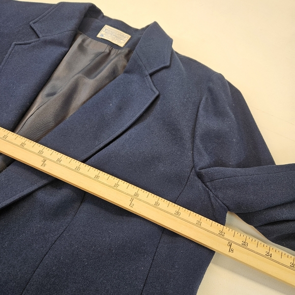 Vintage Pendleton Womens Wool Blazer Size 12? Navy Sport Coat USA Business - Picture 5 of 7